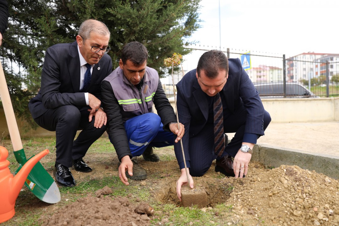 Şehitler Hatırasına Fidan Dikme Etkinliği Silivri’de Düzenlendi Silivri Belediye Başkanı