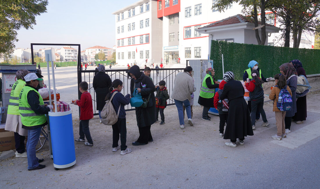 Tepebaşı’nda Bu Dönem 8 Bin 434 Çocuk Beslenme Desteğinden Faydalandı Tepebaşı Belediyesi’nin ilköğretim kurumundaki öğrenciler için yürüttüğü beslenme desteği devam