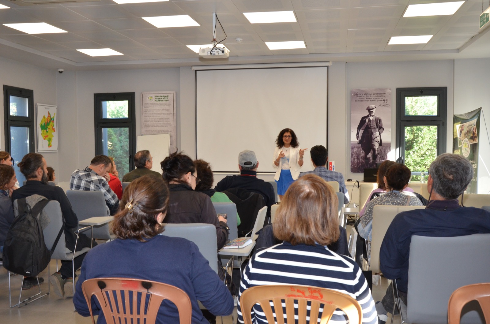 Efes Tarlası Yaşam Köyü Üretici Pazarı’nda Geri Dönüşüm Haftası Efes