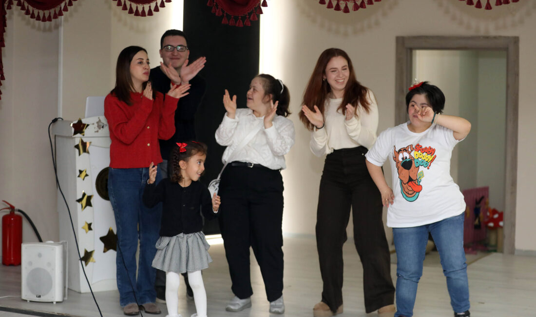 Yenimahalle’de Engelli Bireylere Ağız Ve Diş Sağlığı Anlatıldı Yenimahalle’de Engelli Bireylere Ağız Ve Diş Sağlığı Anlatıldı Yenimahalle Belediyesi