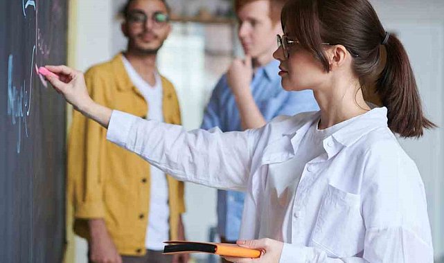 Mamak Belediyesi’nden Öğrencilere Ücretsiz Danışmanlık Hizmeti Mamak Belediyesi tarafından verilen eğitim danışmanlığı ve rehberlik hizmeti sayesinde