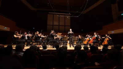 İzmir Oda Orkestrası dünyaca ünlü klarnetçi Barragán ile sahne aldı zmir Oda Orkestrası, Ahmed Adnan Saygun Sanat Merkezi’nde dünyaca ünlü