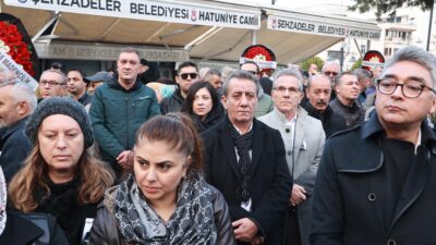 Efeler Belediye Başkanı Anıl Yetişkin, yaşamını yitiren Şehzadeler Belediye Başkanı