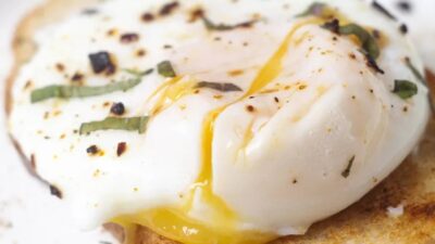 Yaş ilerledikçe vücudun ihtiyaç duyduğu besin öğeleri de değişir. 50