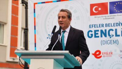 EFELER DİGEM AÇILDI Efeler Belediye Başkanı Anıl Yetişkin, gençlerin dijital