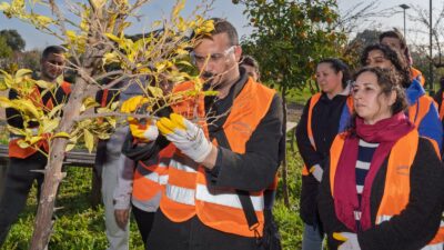 İzmir Büyükşehir Belediye Başkanı Dr. Cemil Tugay‘ın liyakat, sosyal adalet,