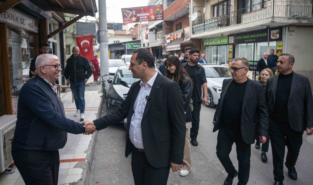 Başkan Eşki Çamdibi’nde saha mesaisinde Burak Reis Caddesi’nde esnaf ve vatandaş buluşması; Bornova Belediye Başkanı