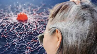 Beyaz saçlar, çoğu insan için yaşlanmanın kaçınılmaz bir işareti olarak