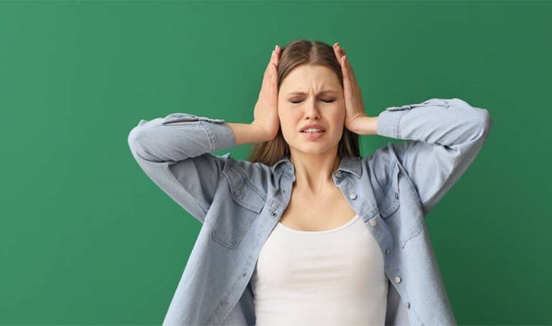 Kelimeler Kayboluyorsa, Beyin Alarm Veriyor Olabilir Günlük sohbetlerin en sıradan anlarında bile zihnimizin işleyişine dair şaşırtıcı