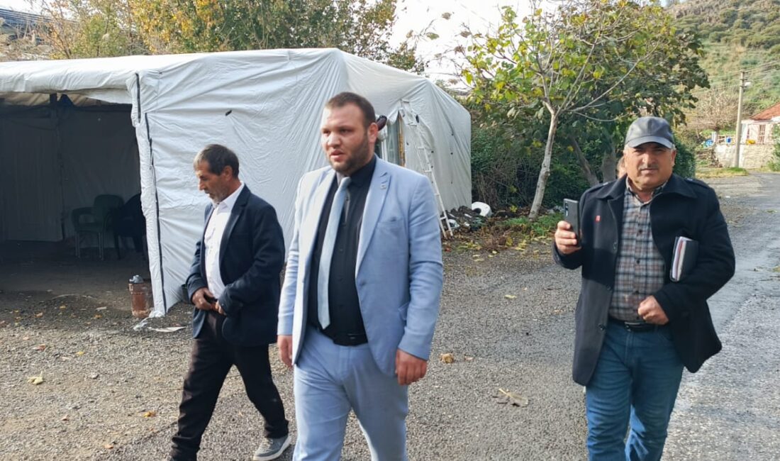 Hüseyin can DEMİRTAŞ Ortaca Yerbelen mahallesindeki Çadırda Yaşayan romanları ziyaret etti. Muğla Romanlar Derneği Başkanı Aynı zamanda Tüm Türkiye Roman Dernekleri