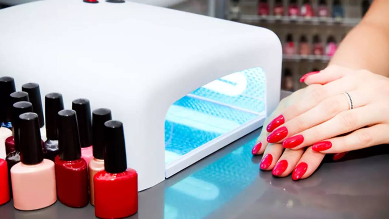 Son yıllarda kozmetik dünyasında hızla yükselen trendlerden biri şüphesiz jel