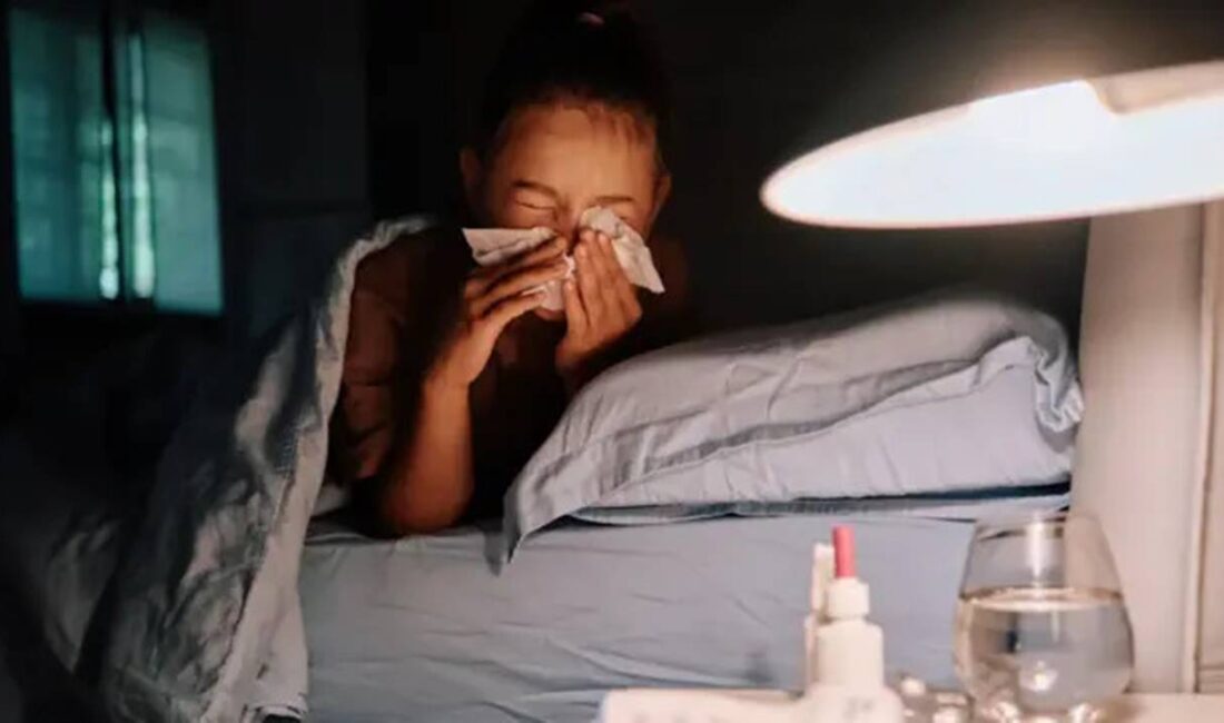 Küresel Alarm: Mutasyona Uğramış Grip Dalgası Yayılıyor Uzmanların son aylarda yaptığı değerlendirmelere göre dünya, önceki yıllara kıyasla