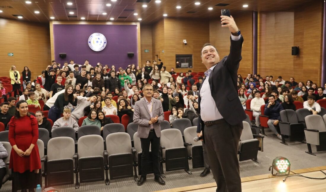 Manisa Büyükşehir Belediyesinden Öğrencilere Müjde Eğitim Destekleri Hesaplara Yatırılıyor Manisa Büyükşehir Belediyesi’nin sosyal belediyecilik anlayışıyla