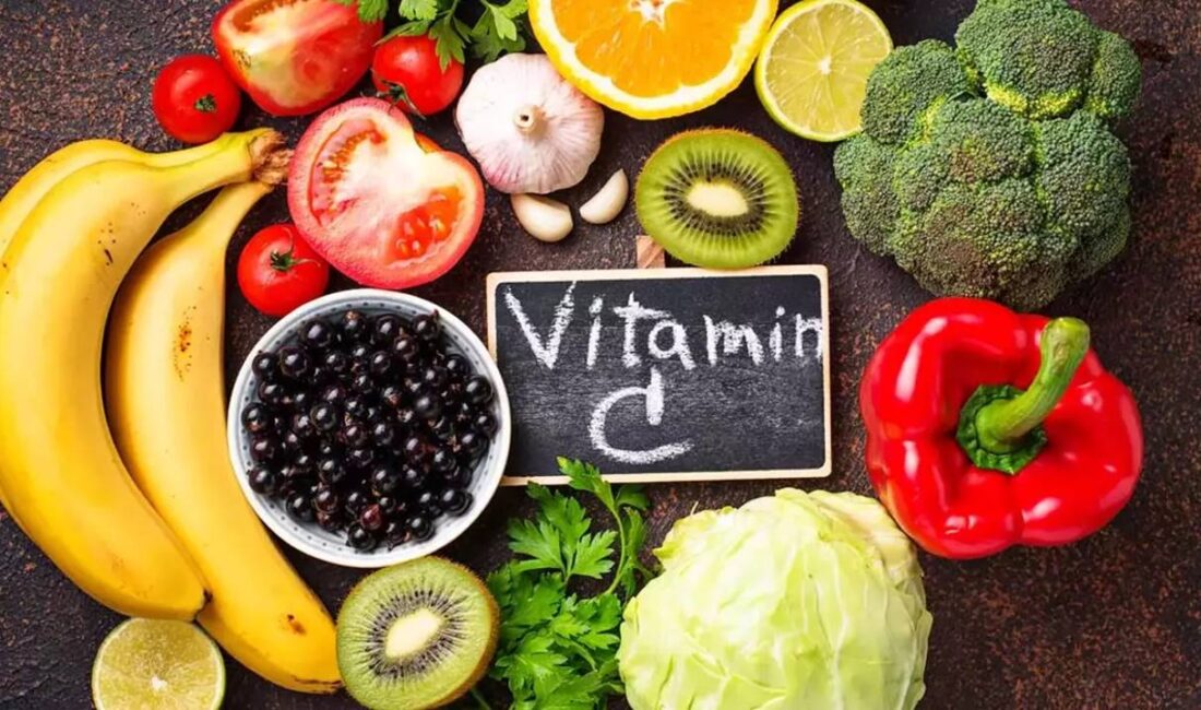 Soğuk Havalarda Hasta Olmadan Ayakta Kalmanın Sırrı Soğuk havaların etkisi giderek artıyor. Özellikle kış mevsiminin kendini iyice