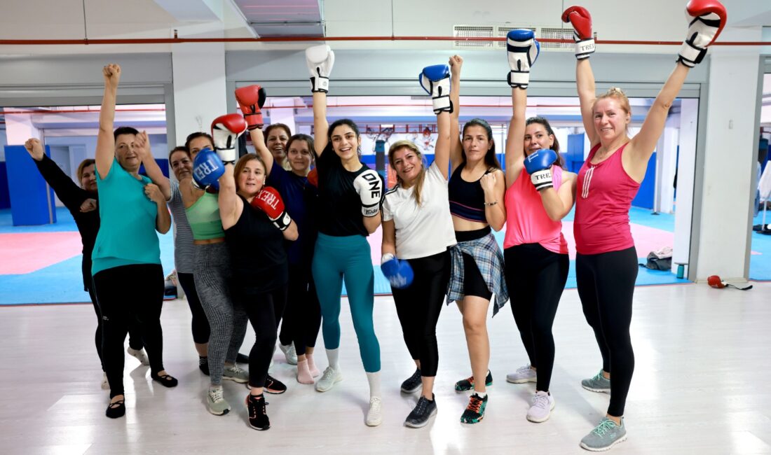 Bayraklı Belediyesi, kadınlara yönelik spor kurslarını arttırmaya devam ediyor. Aerobik,