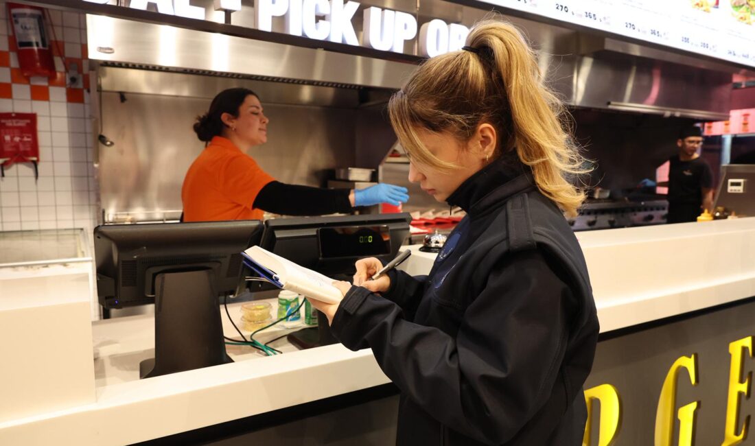 Bayrampaşa Belediyesi Zabıta ve Sağlık İşleri ekipleri, yılbaşı öncesinde artan