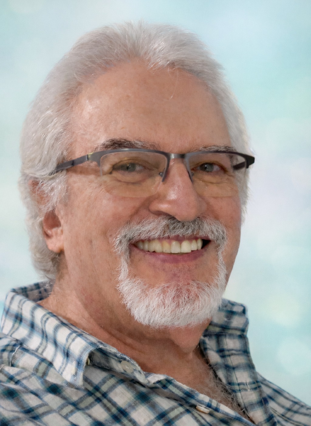 Mustafa Haluk Saran Mustafa Haluk Saran yazar fotoğrafı