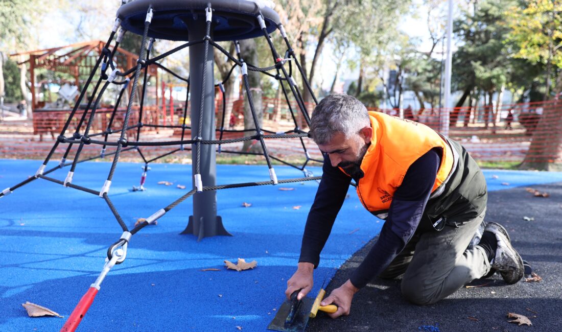 İlçedeki parkları daha modern ve işlevsel hale getirmek için çalışmalarına