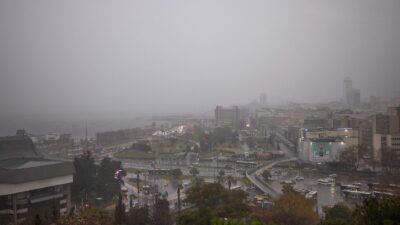 İzmir Büyükşehir Belediyesi, kent genelinde etkili olan kuvvetli yağış, sel