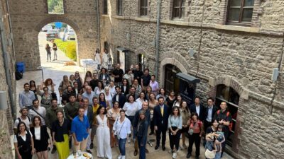 İzmir Büyükşehir Belediyesi Meslek Fabrikası 10 yıldır hem mesleki eğitim