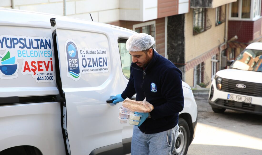 Eyüpsultan Belediyesi, sosyal belediyecilik anlayışıyla Topçular’daki modern Aşevi’nde her gün