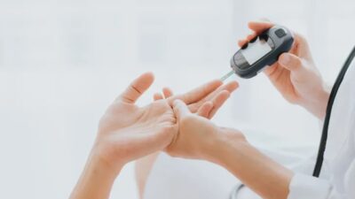 Hiç aynaya baktığınızda gördüğünüz kişinin, sadece 30 gün sonra size