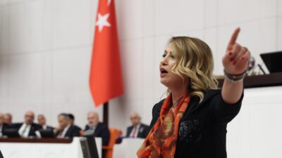 Türkiye’nin uzun yıllar boyunca yüksek enflasyonla mücadele etmiş olduğunu hatırlatarak