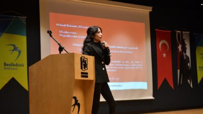 Beylikdüzü Belediyesi’nin ev sahipliğinde gerçekleşen “Şiddetle Mücadelede Yerel Yönetimlerin Rolü”