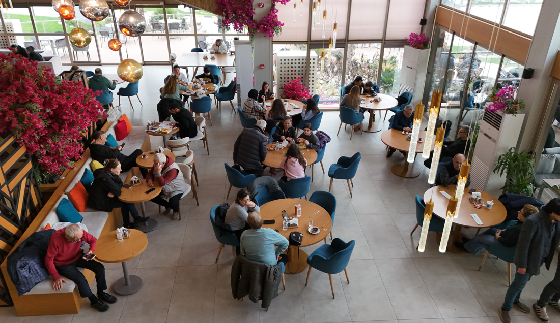 Menemenliler Aynısefa’yı çok sevdi Menemen Belediyesi tarafından kentin iki farklı noktasında açılan ve açıldığı