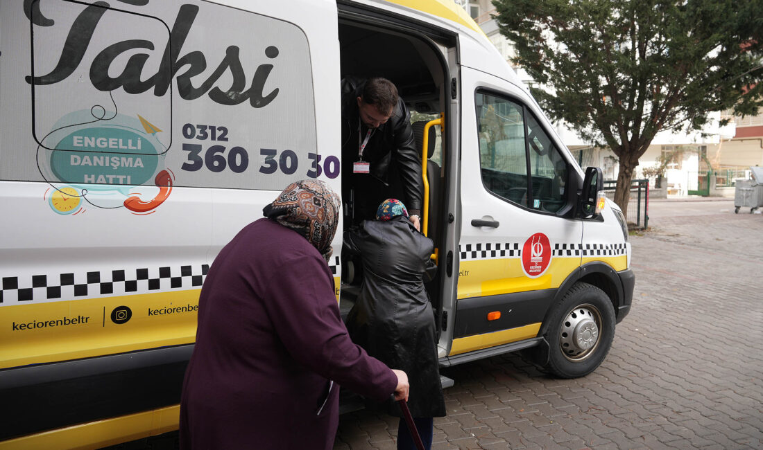 Keçiören Belediyesi’nin sosyal belediyecilik anlayışıyla yürüttüğü Engelsiz Taksi hizmeti, engelli