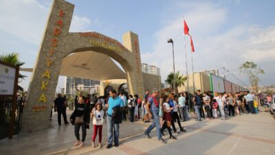 Karşıyaka Belediyesi, yarıyıl tatilindeki öğrenciler için Evrensel Çocuk Merkezi ve