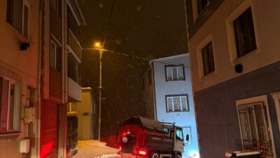 Kar Yağışı Osmangazi’de Hayatı Aksatmadı; Osmangazi Belediyesi, Bursa’da gece saatlerinden