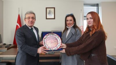 DEÜ Rektörü Prof. Dr. Bayram Yılmaz, İznik’te DEÜ kazı ekibi