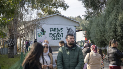 BÜYÜKŞEHİR DOĞA PARKI’NDA AİLELER DOĞAYLA VE HAYVANLARLA İÇ İÇE VAKİT