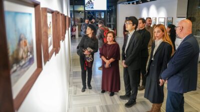 “İstanbul’da Bahar” Sulu Boya Sergisi Sanatseverlerle Buluştu İstanbul’un bahar atmosferinin suluboyanın zarif diliyle yorumlandığı “İstanbul’da Bahar” sergisi,