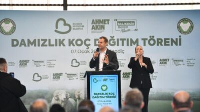 Balıkesir Büyükşehir Belediye Başkanı Ahmet Akın, Bigadiç’te düzenlenen “Damızlık Koç