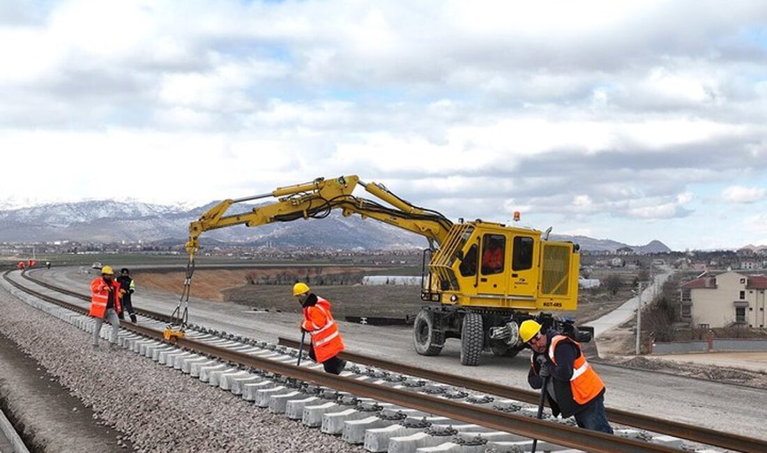Ankara ile İzmir arasındaki seyahat süresini 3 saat 30 dakikaya