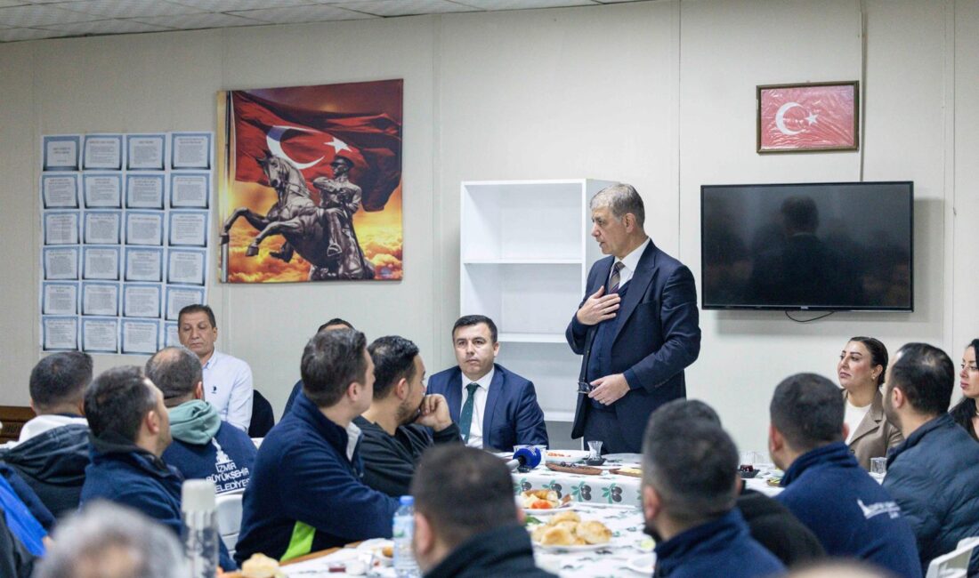 İzmir Büyükşehir Belediye Başkanı Dr.