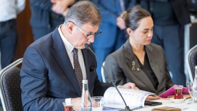 Başkan Tugay’dan kadın mücadelesine güçlü çağrı “Asla teslim olmamalı, haksızlığı