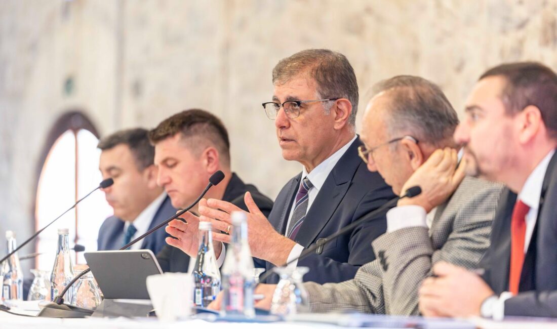 Başkan Tugay: Günü kurtarmak için değil, geleceğimizi kurtarmak için çalışmalıyız İzmir