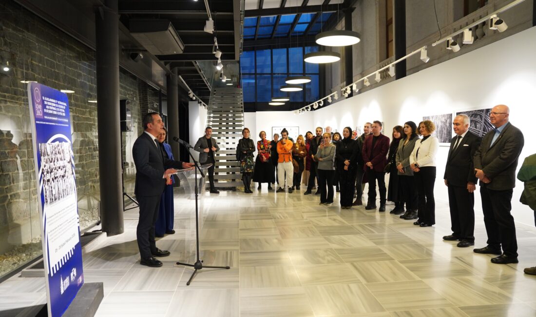 “ÇAY MI KAHVE Mİ?”SERGİSİ BEYOĞLU’NDA AÇILDI Uluslararası 360 Dereceden Aşk Festivali kapsamında düzenlenen “Çay mı Kahve