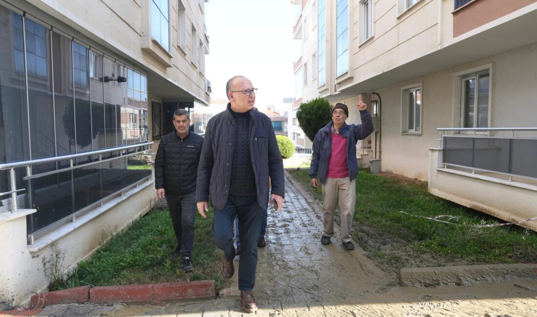 Turgutlu Belediye Başkanı Çetin Akın, kentte etkili olan kuvvetli yağış