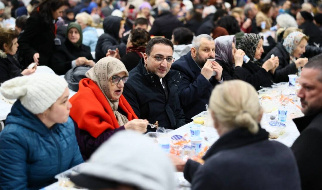 Ramazan’ın ilk iftar programında Çetin Emeç ve Eğitim Mahallesi sakinleri