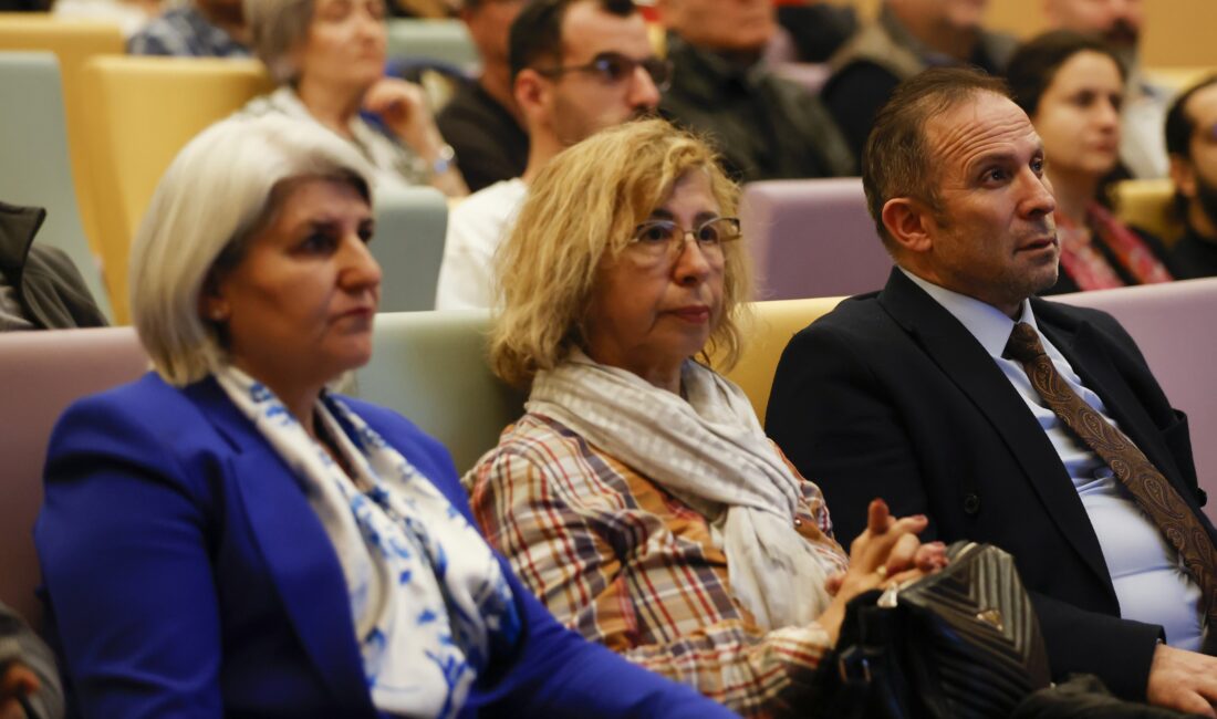 Bülent Ecevit Kültür Merkezi’nde “Arkeolojik Su Altı Keşifleri” konferansı İnsan ile deniz arasındaki on binlerce yıllık ilişkiyi ortaya konuldu