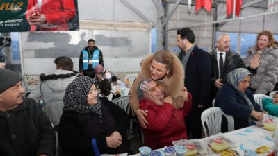 İzmit Belediyesi, Ramazan ayının paylaşma ve dayanışma ruhunu mahalle iftarlarıyla