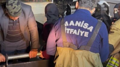 Manisa Büyükşehir Belediyesi İtfaiye Dairesi Başkanlığı ekipleri, kentte etkili olan