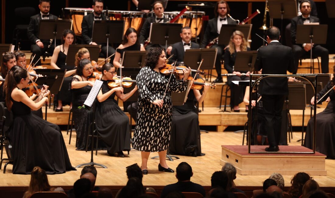 İzmir Büyükşehir Belediyesi’ne bağlı İzmir Oda Orkestrası, Ahmed Adnan Saygun