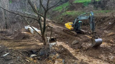 İzmir genelinde etkili olan kuvvetli sağanak yağışların ardından kırsal ilçelerde