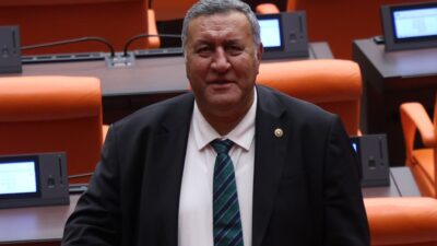 CHP Niğde Milletvekili Ömer Fethi Gürer, özel sektör çalışanlarının banka