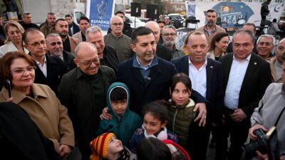 Aydın’da Cumhuriyet Halk Partili (CHP) belediye başkanları ve milletvekilleri, Kuşadası